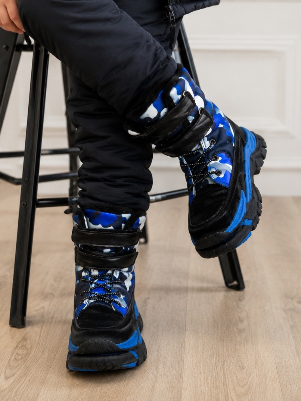 Kids Snow Boots EU 35 Blue Camo Faux Fur Winter Boots Like New